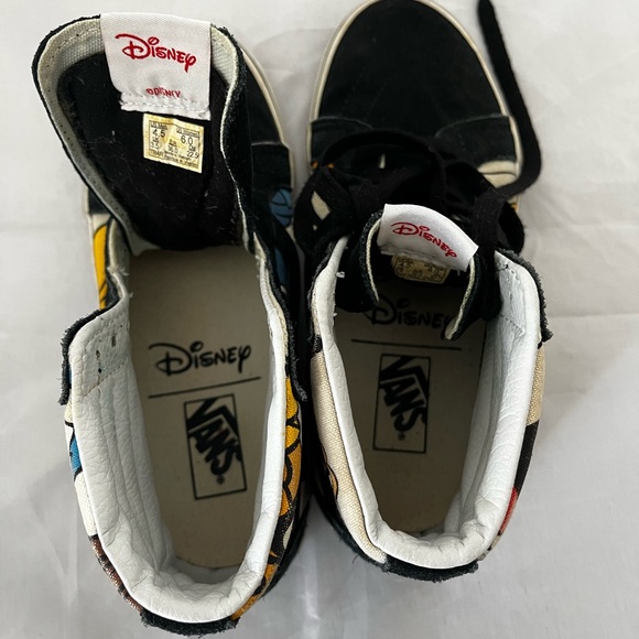 Vans X Disney Sk8 Hi tops shoes Mickey Mouse and friends sz W-6, M-4,5 - Picture 9 of 15